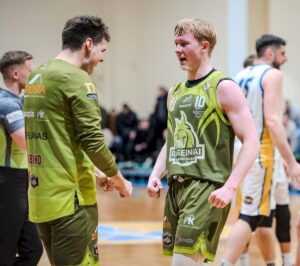 Krepšininkams teko lygos lyderių išbandymai